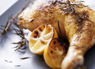Okusno, zdravo, preprosto: kako skuhati sočnega piščanca v pečici?