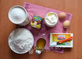 Kako narediti okusno torto z žafranovim mlekom doma